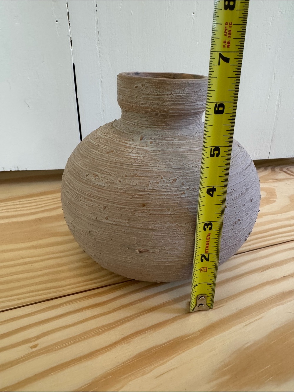 Round Ceramic Pot - Picture 4 of 5